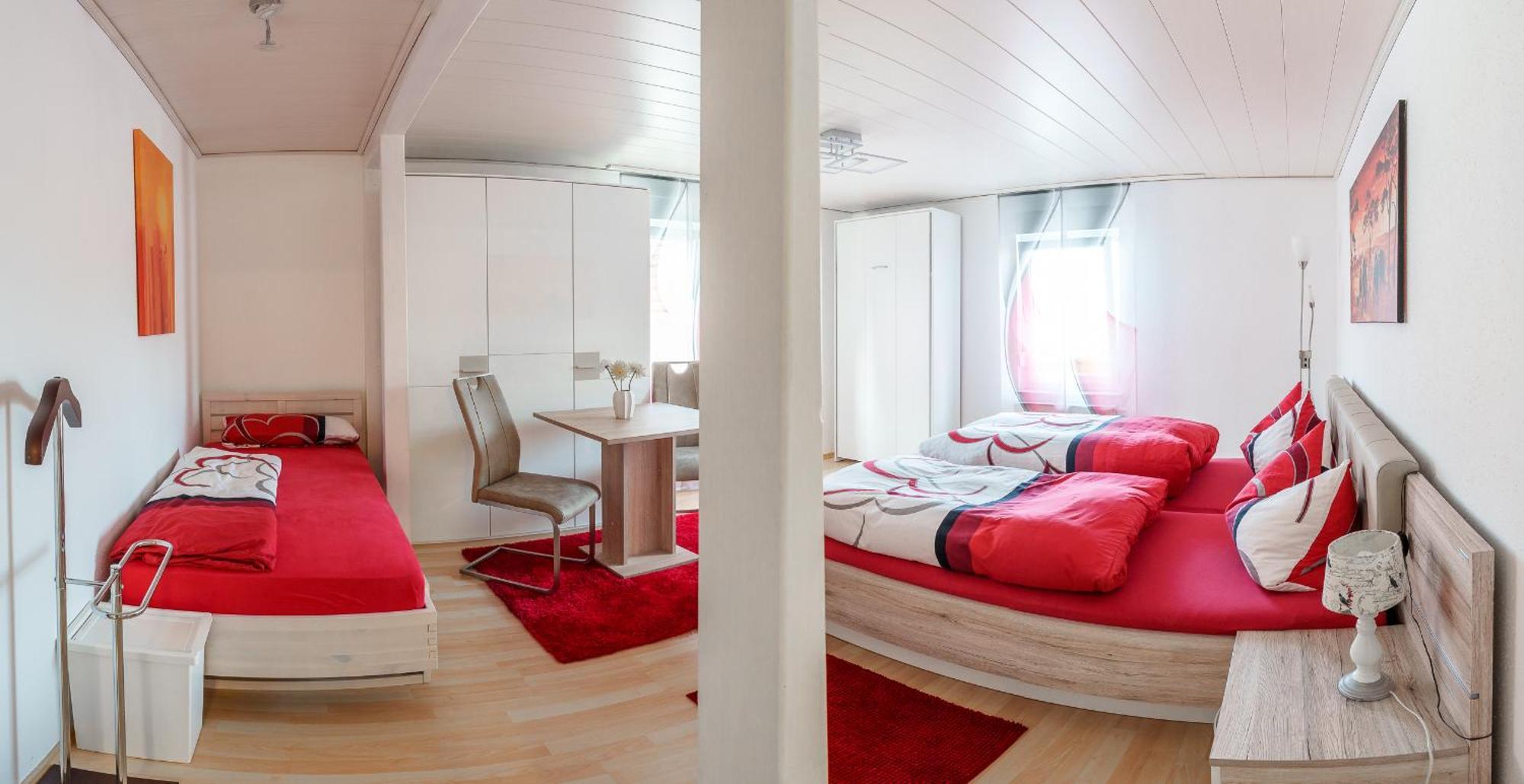 Wilhelm Appartements 100Qm Im Zentrum Brackenheim Naehe Tripsdrill Eksteriør billede